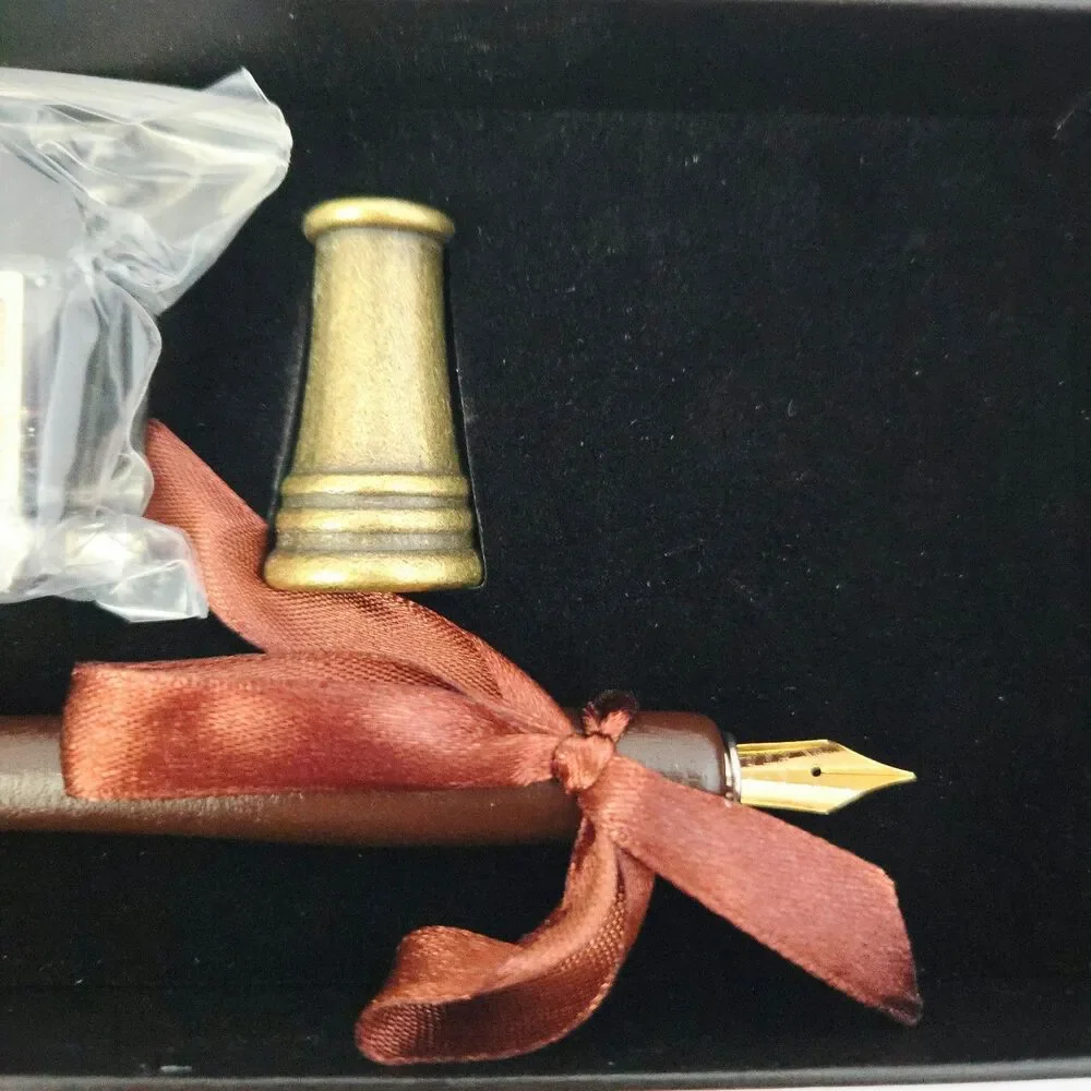 Beginner Calligraphy Set Starter Kit w/ Wooden Dip Pen 2 Ink Bottles Steel Nibs
